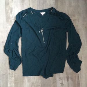 Blue blouse with zipper in front